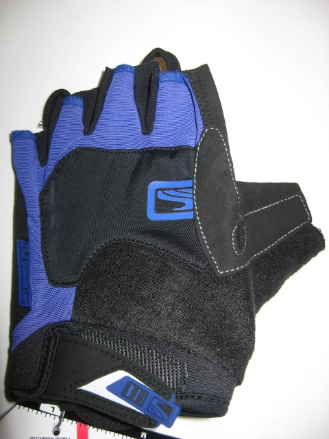 Scott Essential švestka